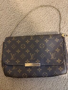 Louis Vuitton Monogram Chain Shoulder Bag - Brown/Gold